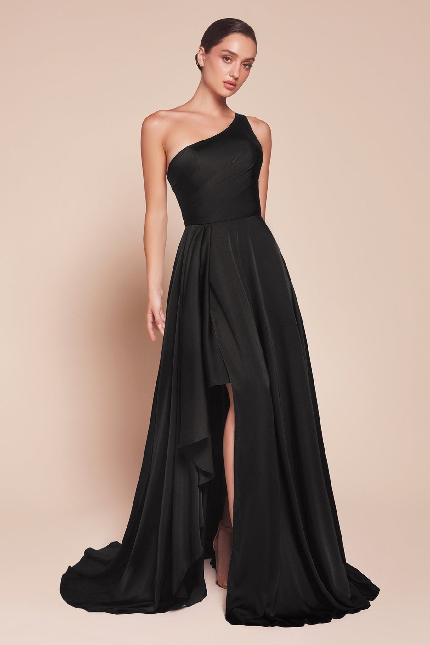 Vestido Línea A Verde Esmeralda Un Hombro — Mons Boutique Concepción