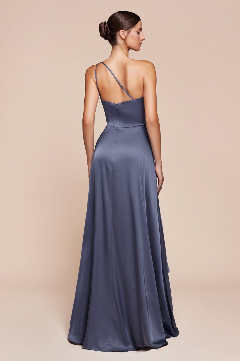 Vestido Línea A Verde Esmeralda Un Hombro — Mons Boutique Concepción