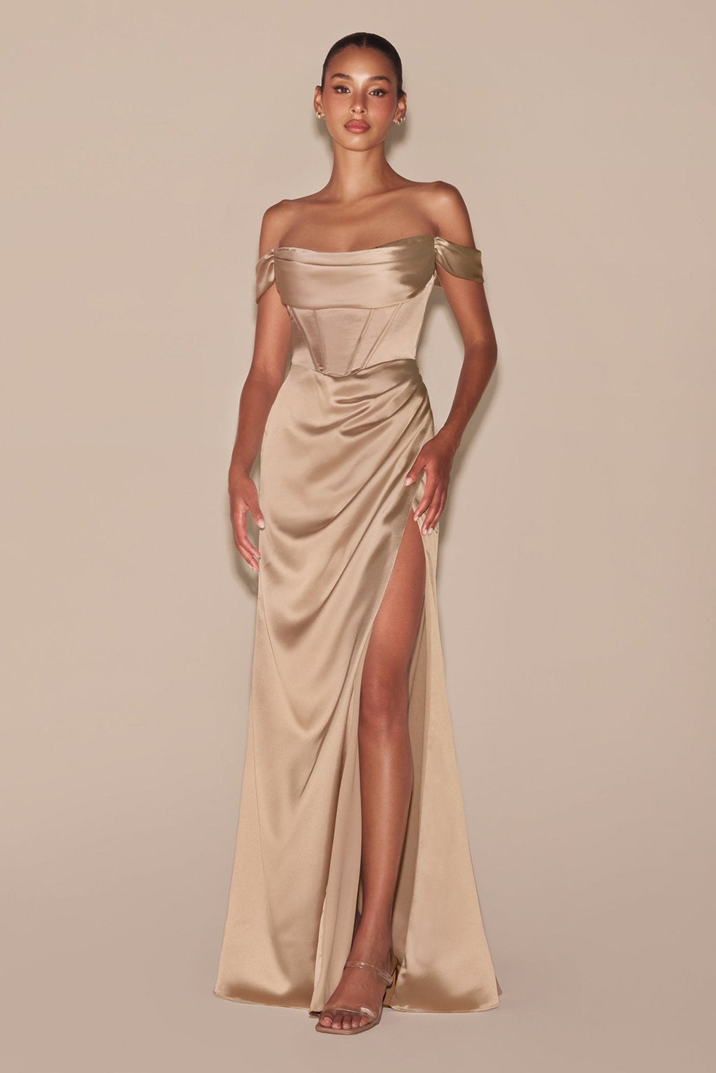 Vestido Sirena con Tirantes Removibles — Mons Boutique Concepción