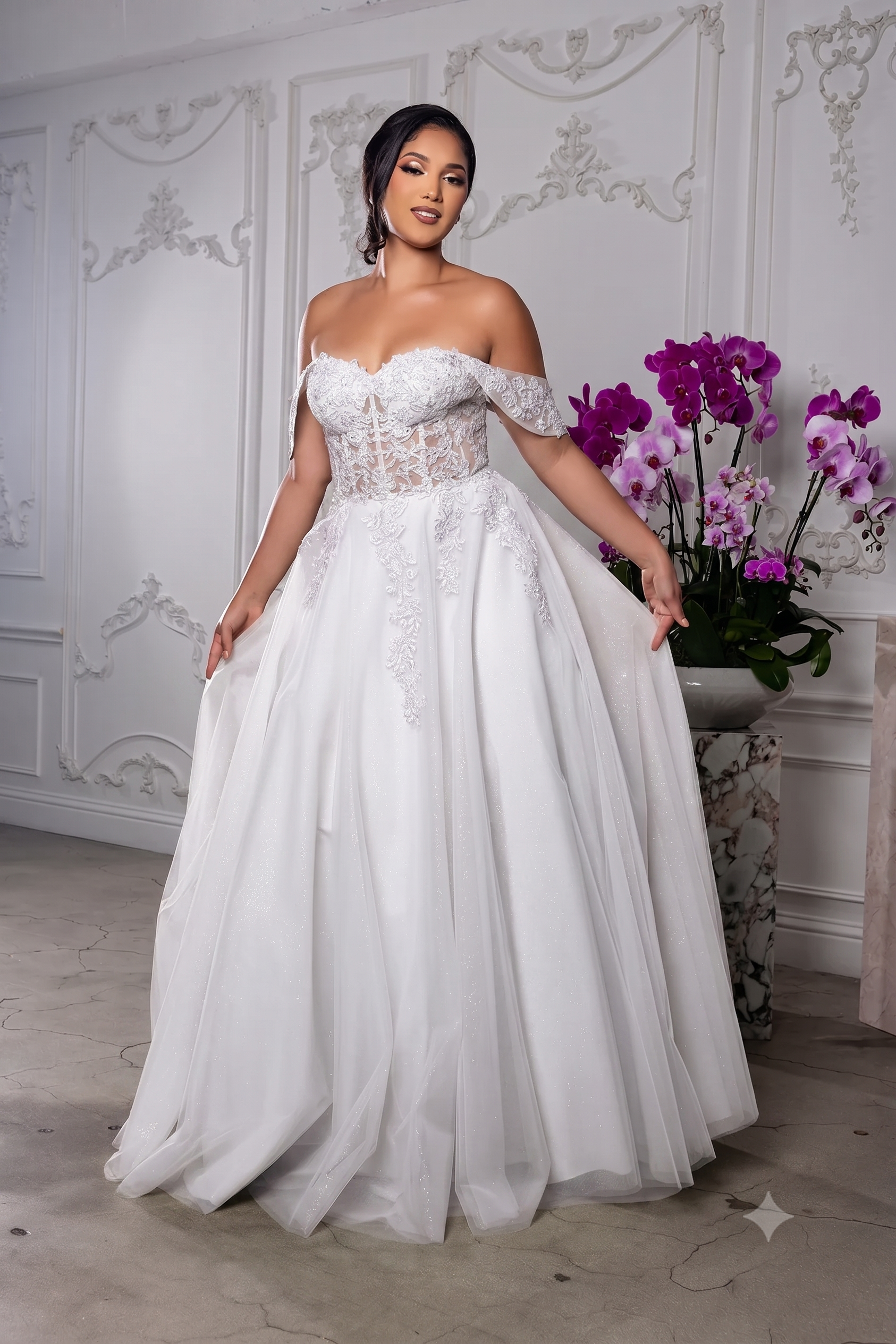 Vestido Línea A Marfil con Pedrería — Mons Boutique Concepción