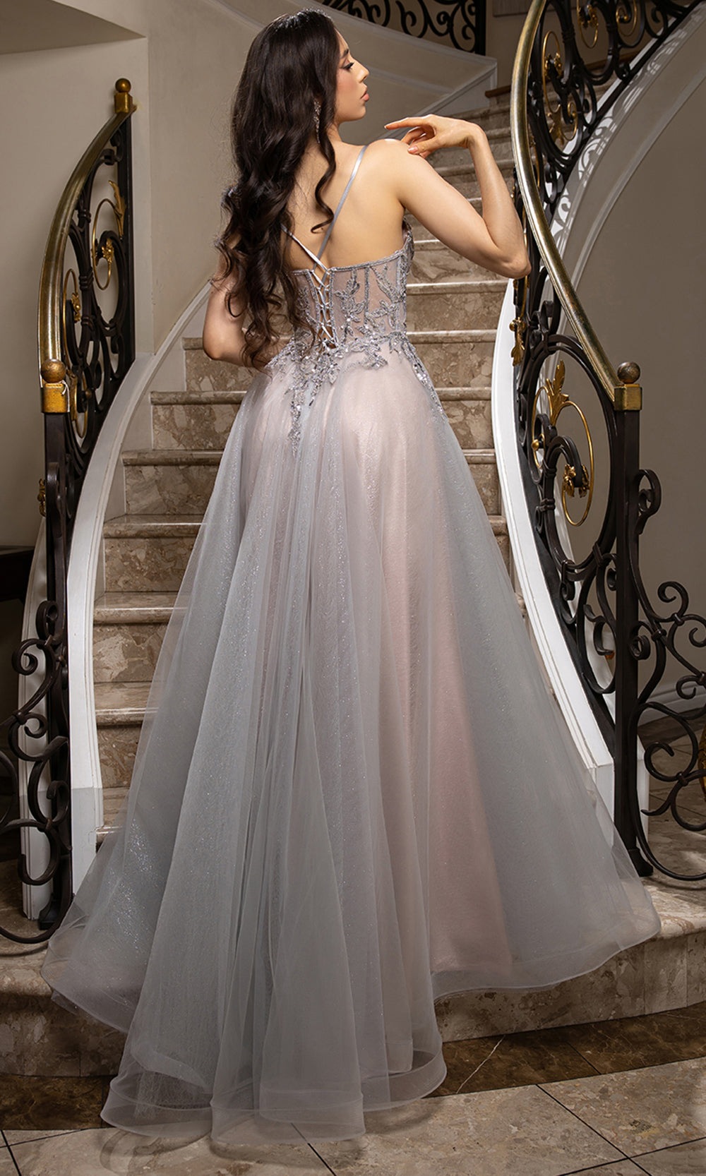 Vestido Línea A Azul Escote en V en Nude — Mons Boutique Concepción