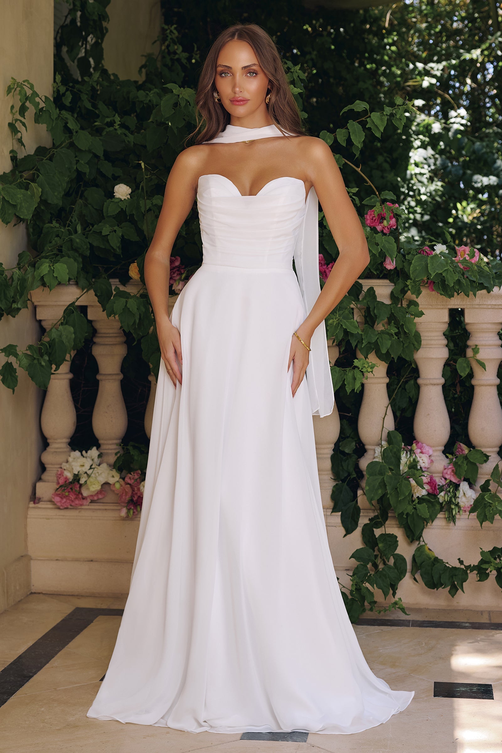 Vestido de Novia Gasa Escote Corazón en Blanco Hueso — Mons Boutique Concepción