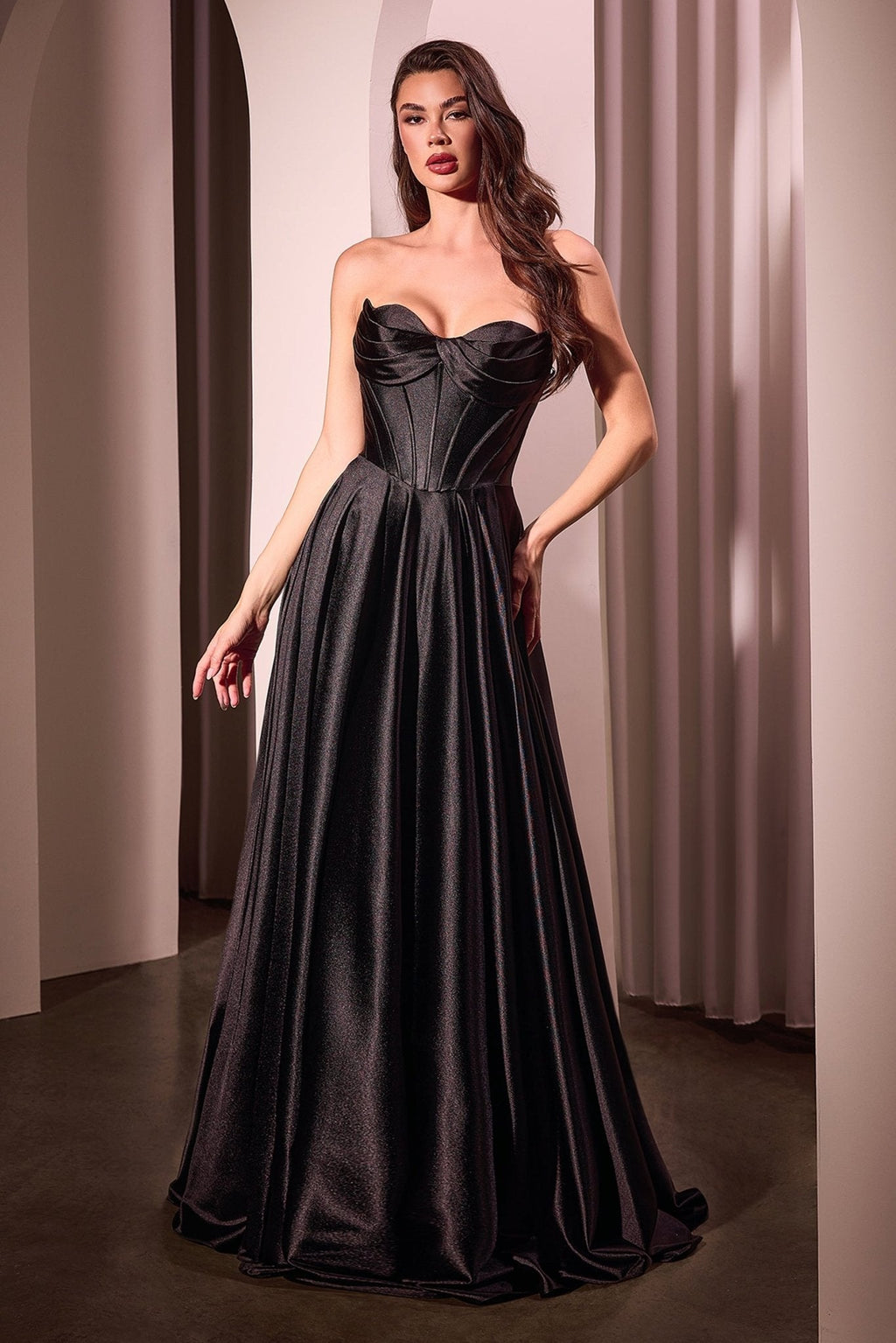 Vestido Línea A con Abertura y Bolsillos — Mons Boutique Concepción