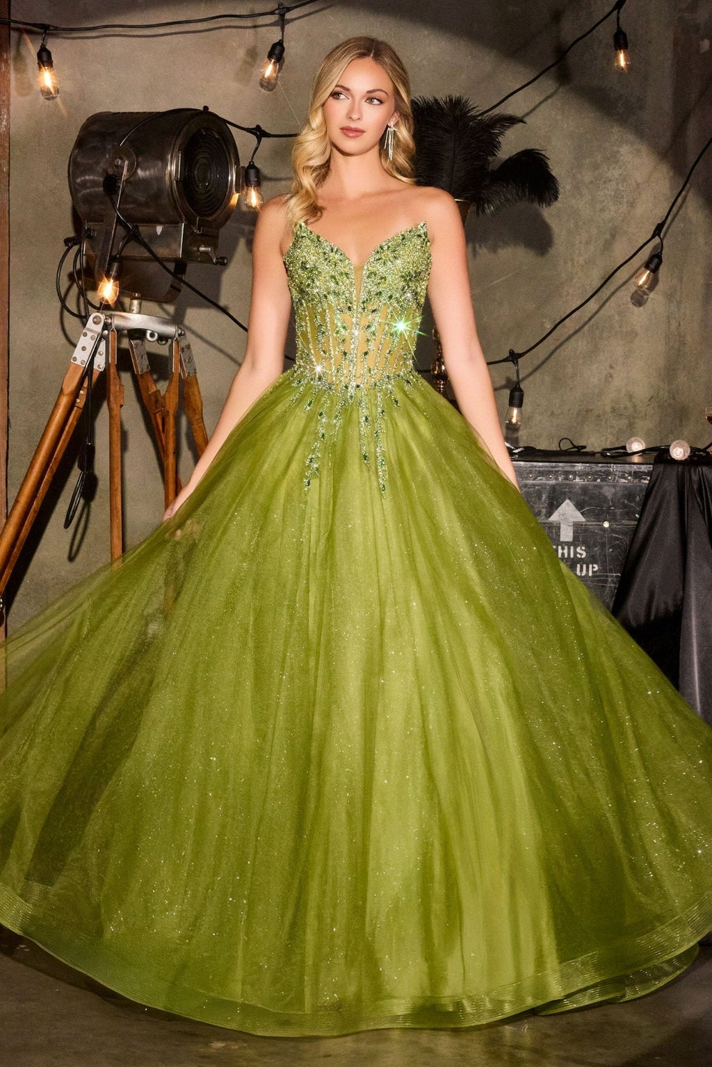 Vestido Princesa Tul Glitter con Cristales — Mons Boutique Concepción